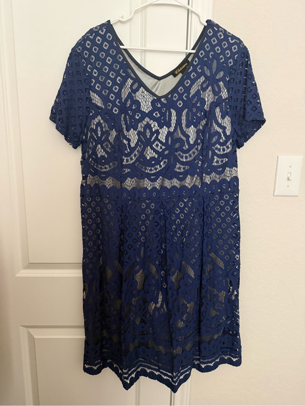 chic Navy Blue Lace Short-Sleeve Mini Dress